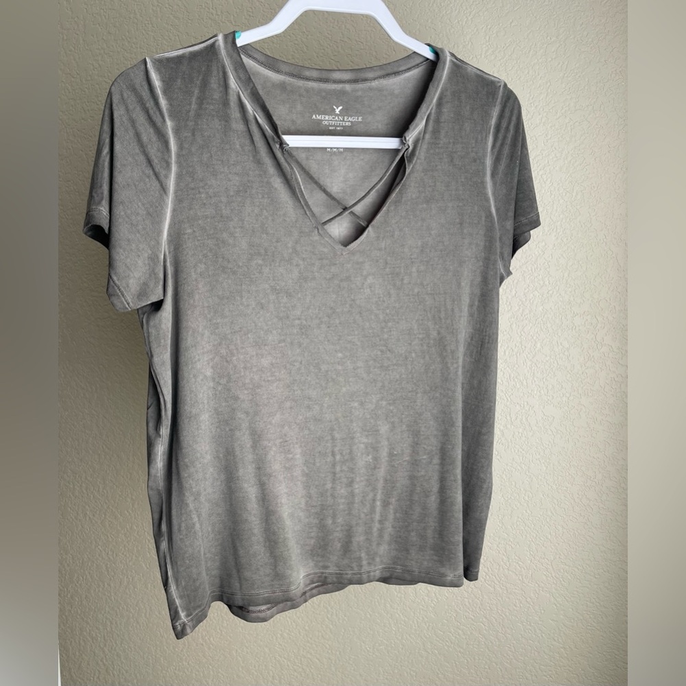 American Eagle Outfitters Gray/Green V-Neck Crisscross Short Sleeve Tee